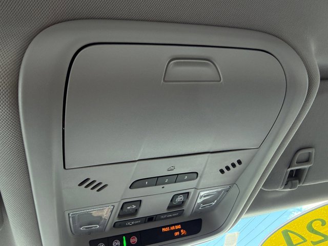 Used 2024 GMC Terrain AT4 w/ Tech Package AWD/4WD image 34