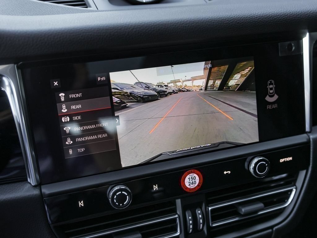 Certified 2026 Porsche Macan AWD/4WD image 22