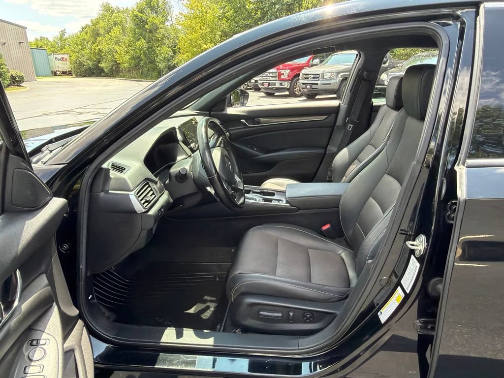 Used 2020 Honda Accord Sport image 15