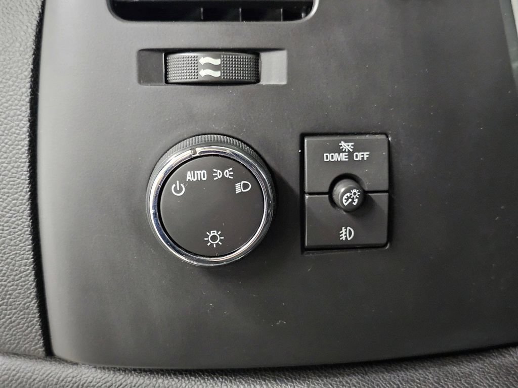 Used 2008 Chevrolet Silverado 2500 LT w/ 1LT Convenience Package AWD/4WD image 33