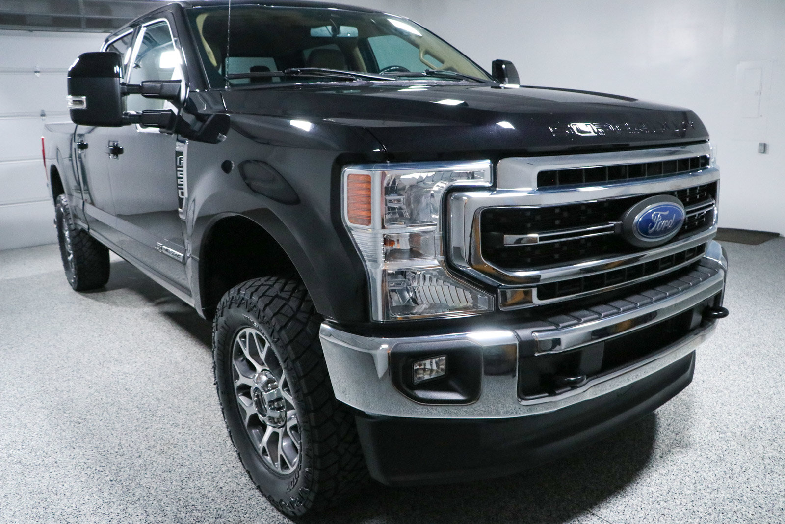 Used 2022 Ford F250 Lariat w/ Lariat Value Package AWD/4WD image 5