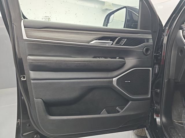 Used 2024 Jeep Wagoneer Series II w/ Flexible Seating Group image 25