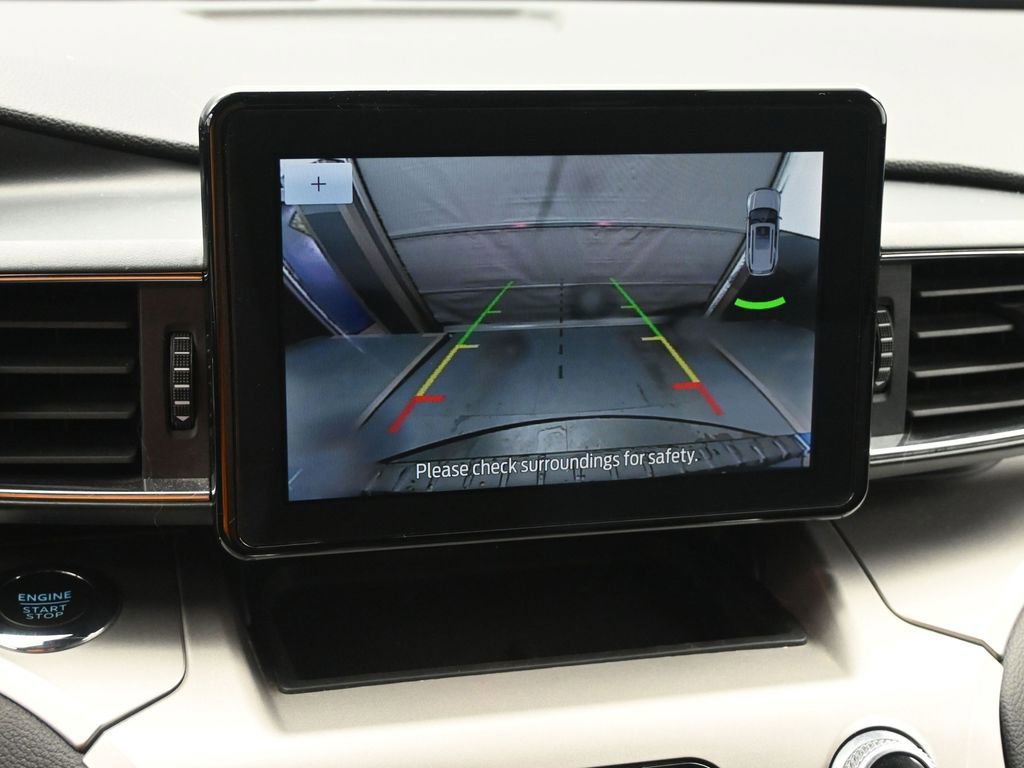 Used 2022 Ford Explorer XLT w/ Equipment Group 202A image 17