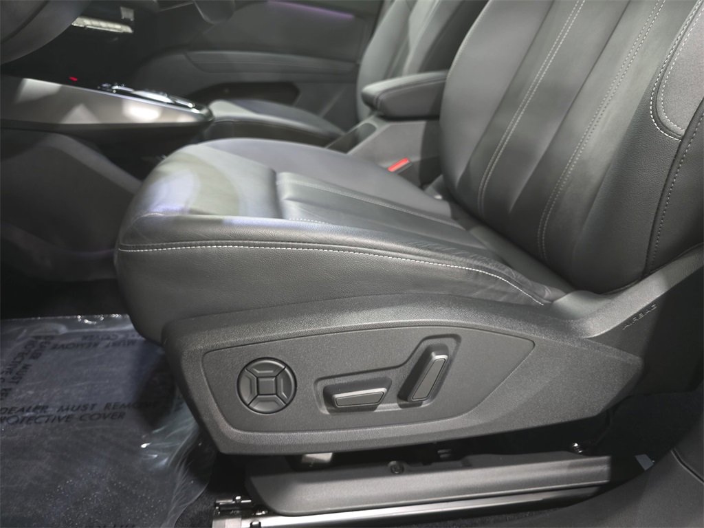 Used 2024 Audi Q4 e-tron Premium Plus image 24