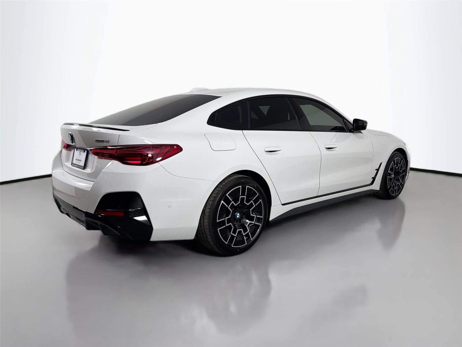 New 2026 BMW i4 eDrive40 w/ M Sport Package RWD image 5