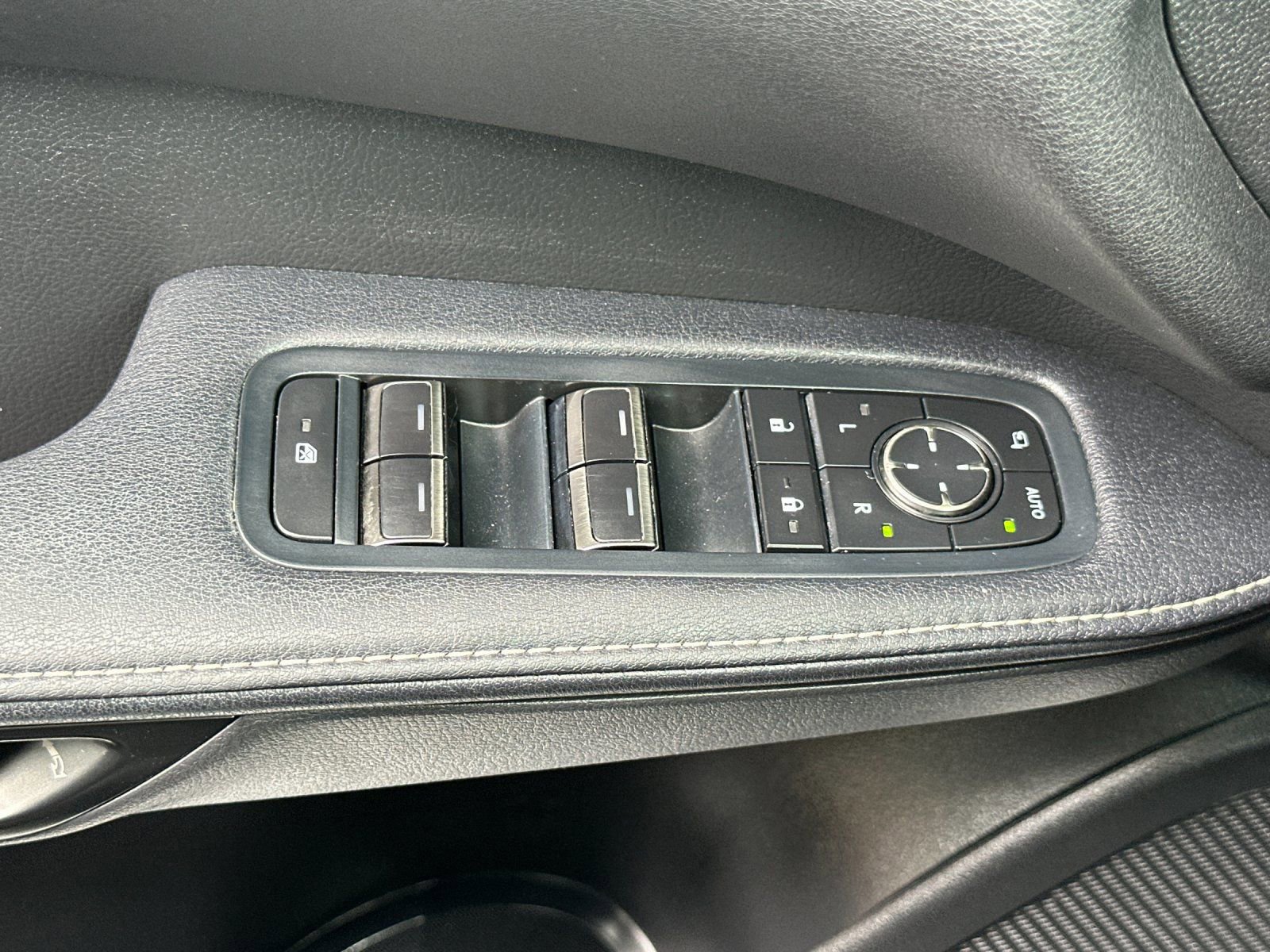 Used 2025 Lexus RX 350 Premium w/ Convenience Package FWD image 12