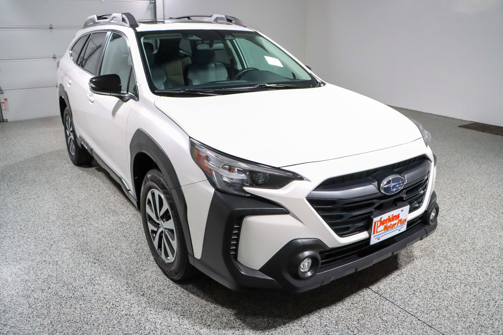 Used 2024 Subaru Outback Premium AWD/4WD image 5