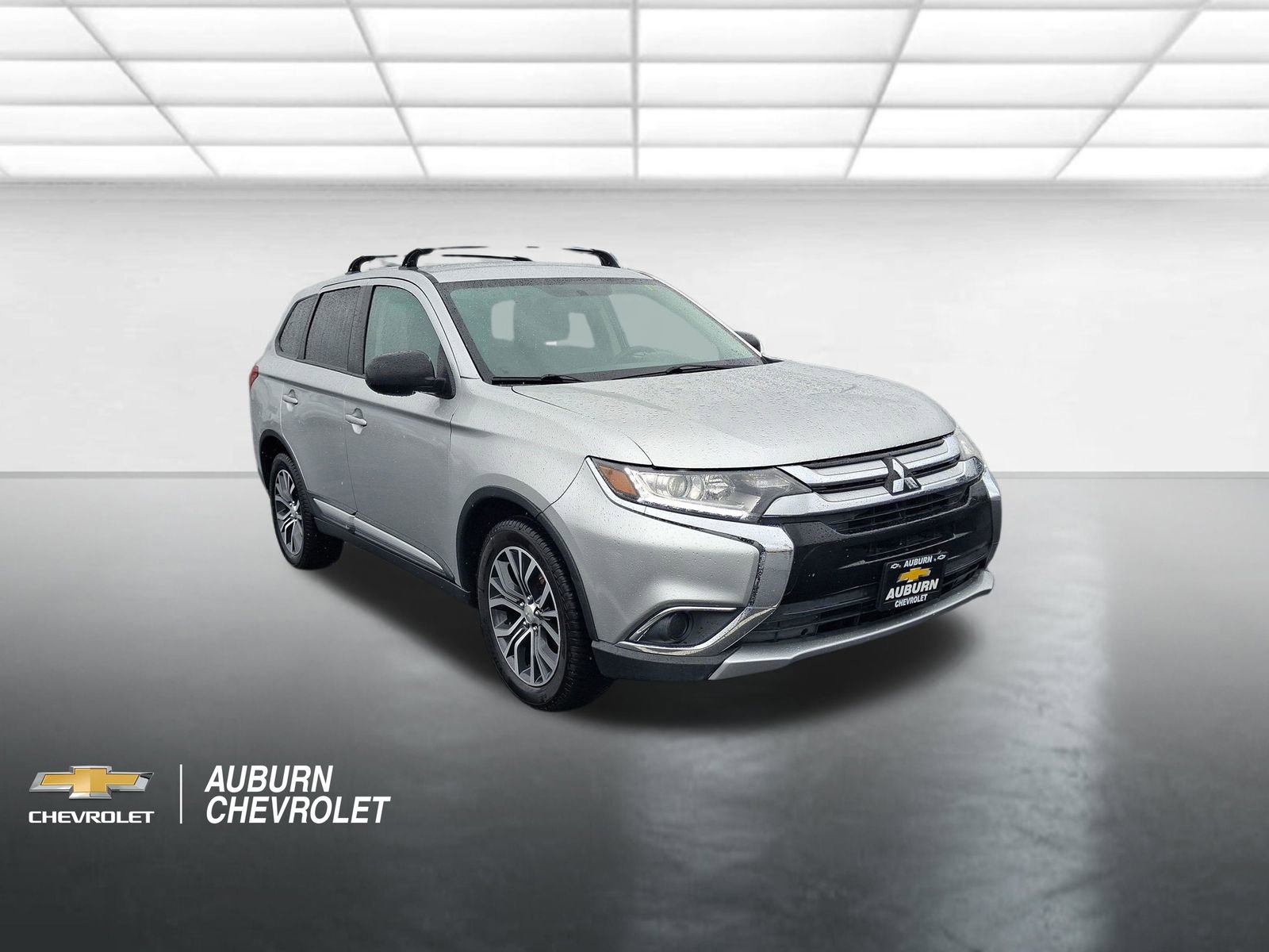 Used 2018 Mitsubishi Outlander ES AWD/4WD image 1