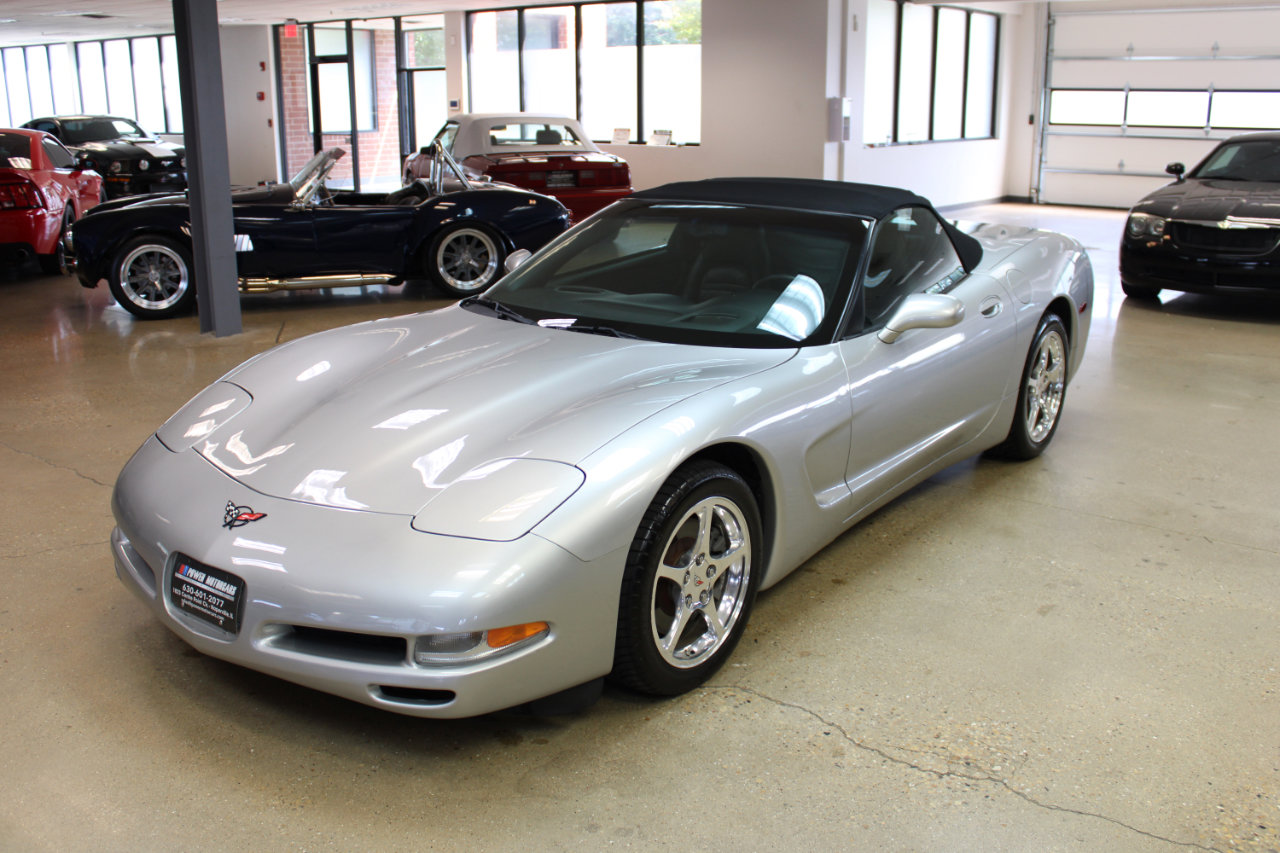 Used 2004 Chevrolet Corvette Convertible w/ Preferred Equipment Group image 10