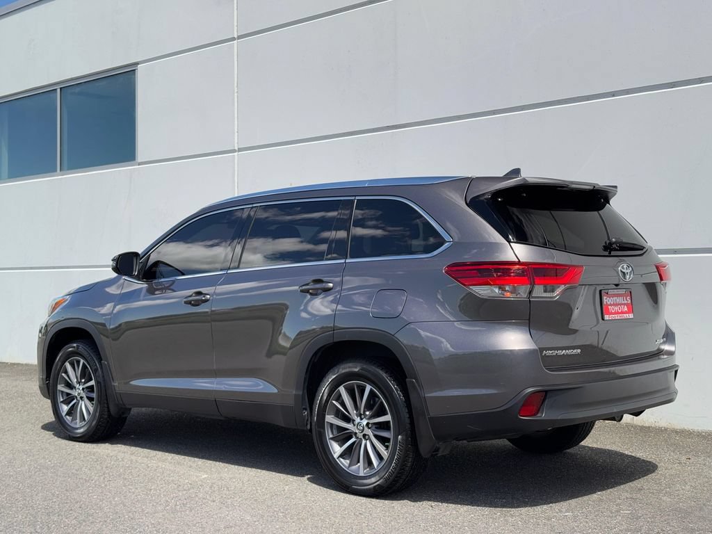 Certified 2019 Toyota Highlander XLE AWD/4WD image 5