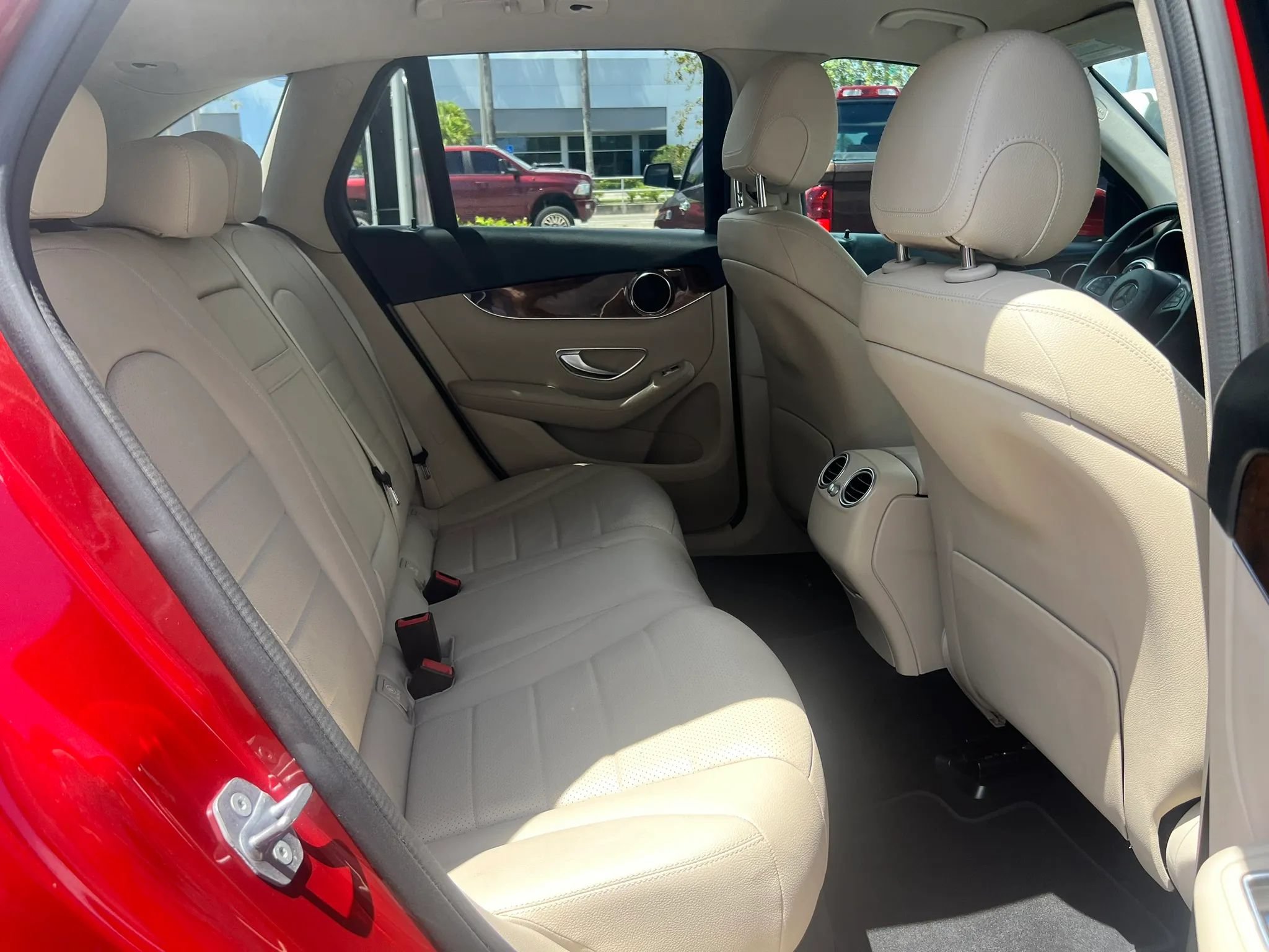 Used 2019 Mercedes-Benz GLC 300 image 30