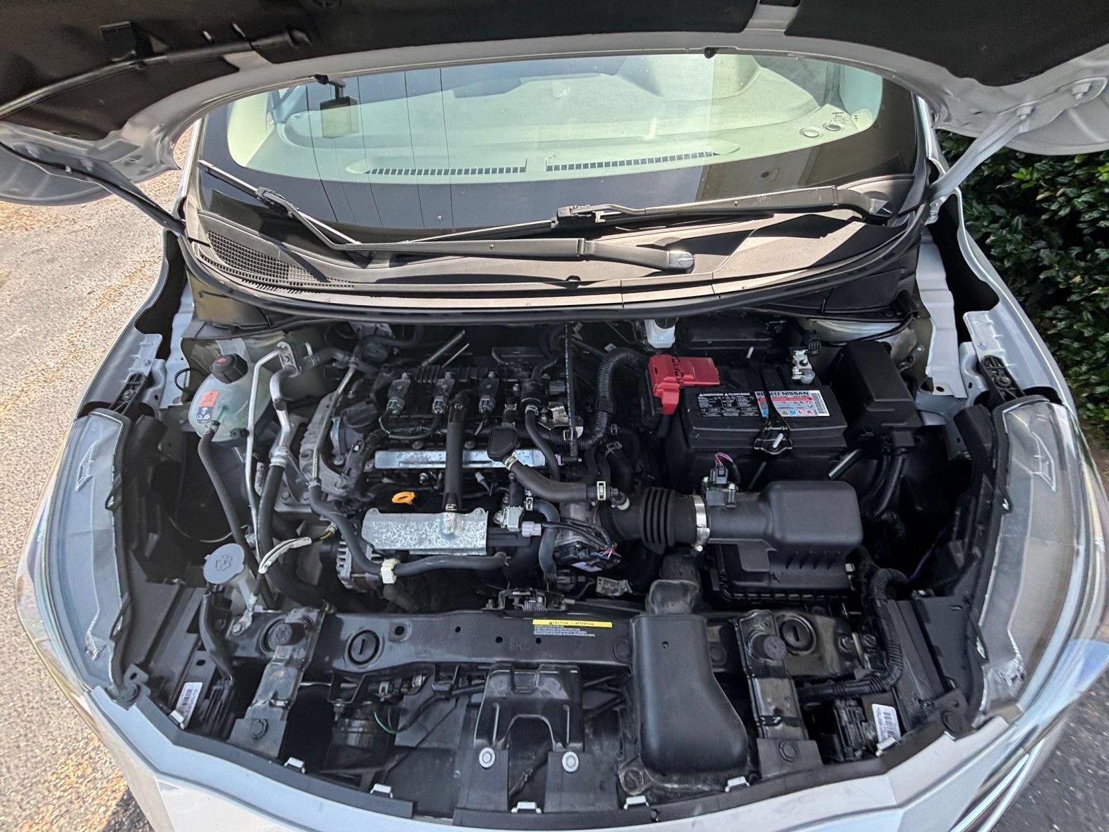 Used 2025 Nissan Versa SV FWD image 30