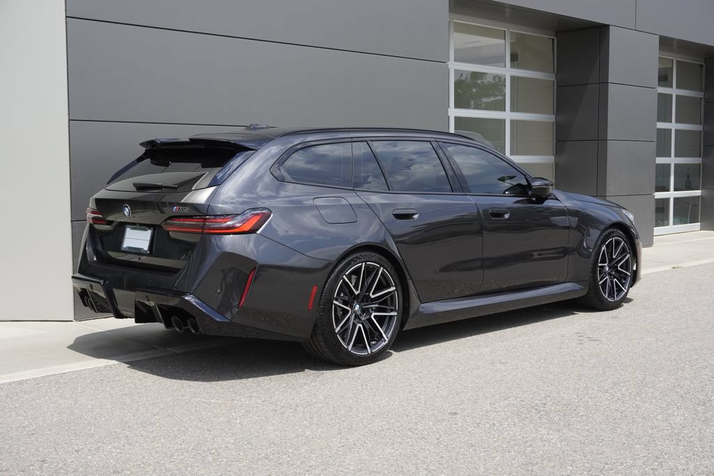 Used 2026 BMW M5 Touring AWD/4WD image 4