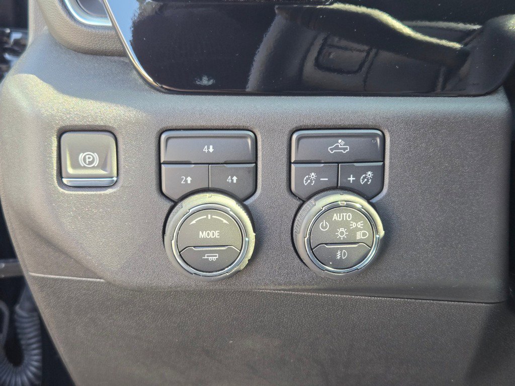 Certified 2025 Chevrolet Silverado 2500 LT w/ Convenience Package image 28