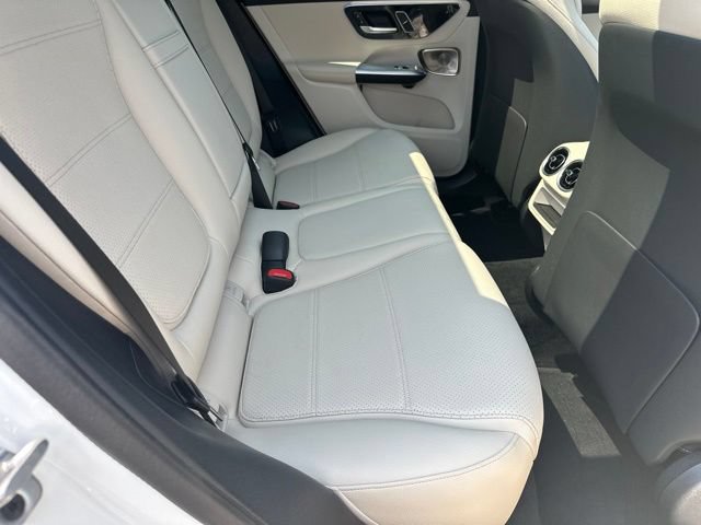 Used 2026 Mercedes-Benz GLC 300 4MATIC image 34