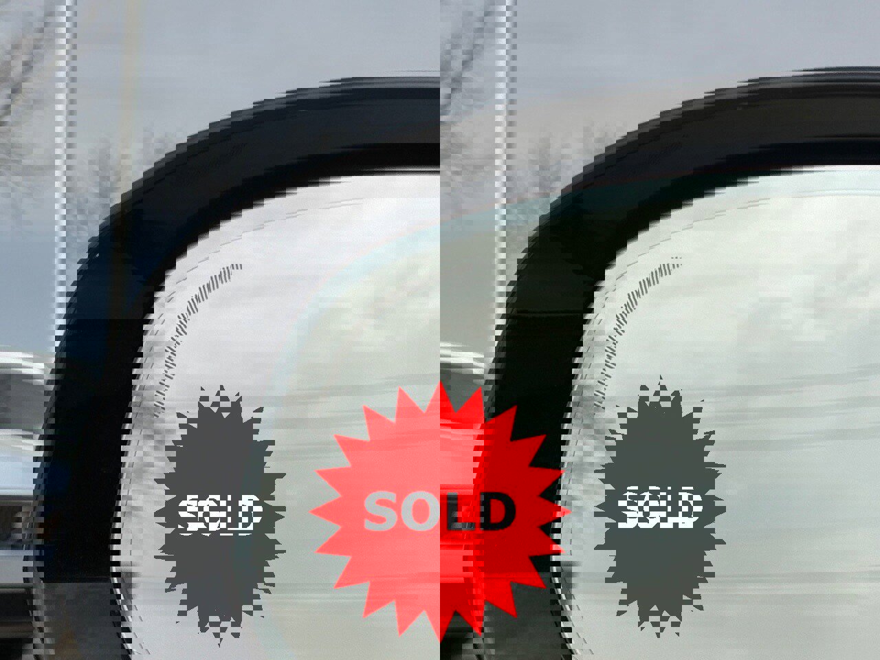 Used 2025 Volvo XC60 B5 Plus w/ Climate Package image 12