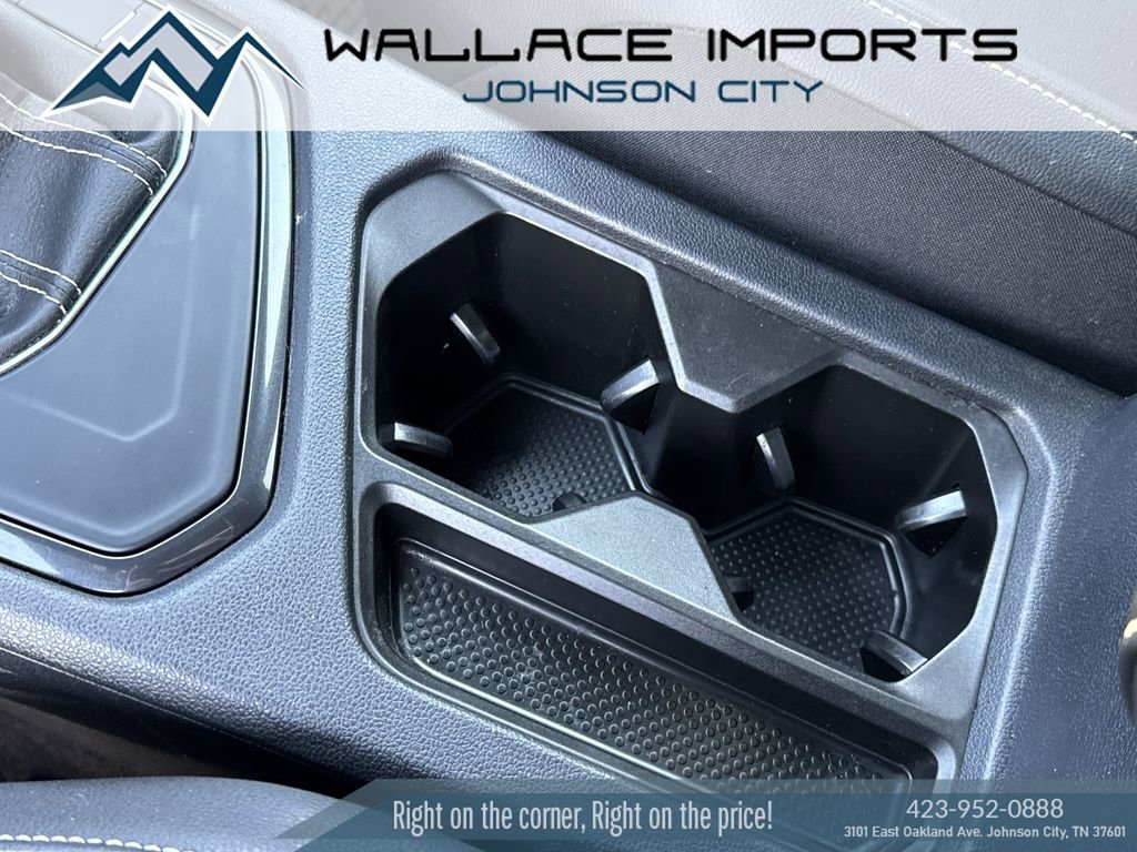 Certified 2023 Volkswagen Tiguan SE R-Line image 18