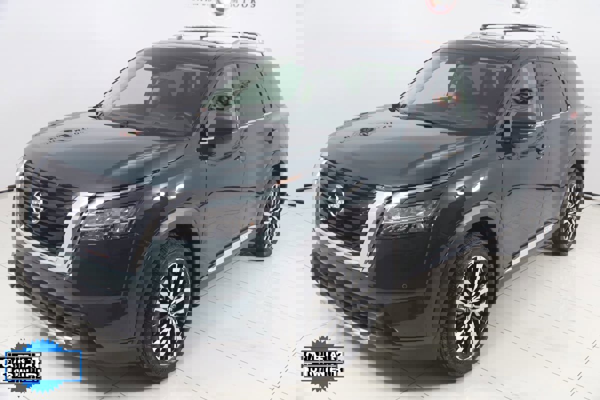 Used 2024 Nissan Pathfinder Platinum w/ Cargo Package image 25