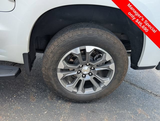 Used 2024 Chevrolet Silverado 1500 High Country w/ Technology Package AWD/4WD image 25