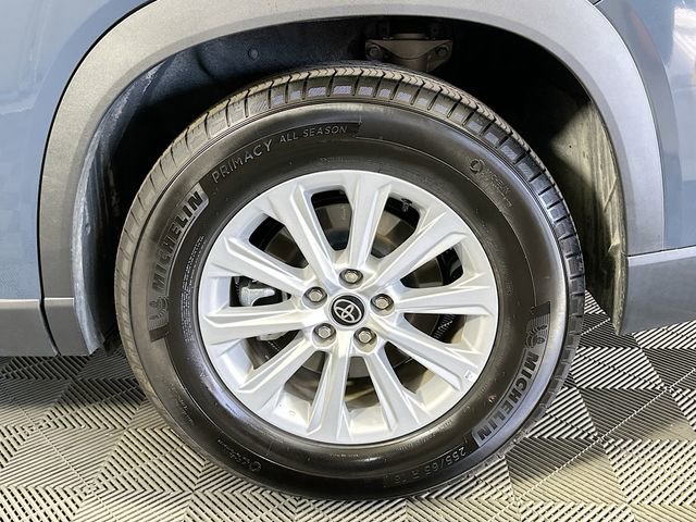 Certified 2025 Toyota Grand Highlander FWD image 32