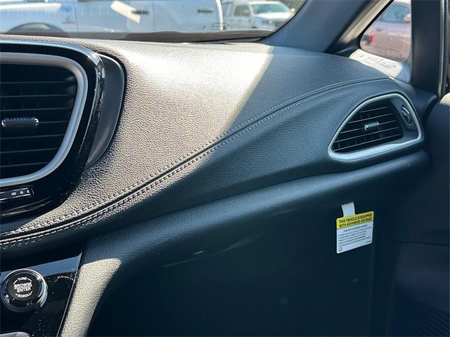 New 2026 Chrysler Pacifica Select image 23