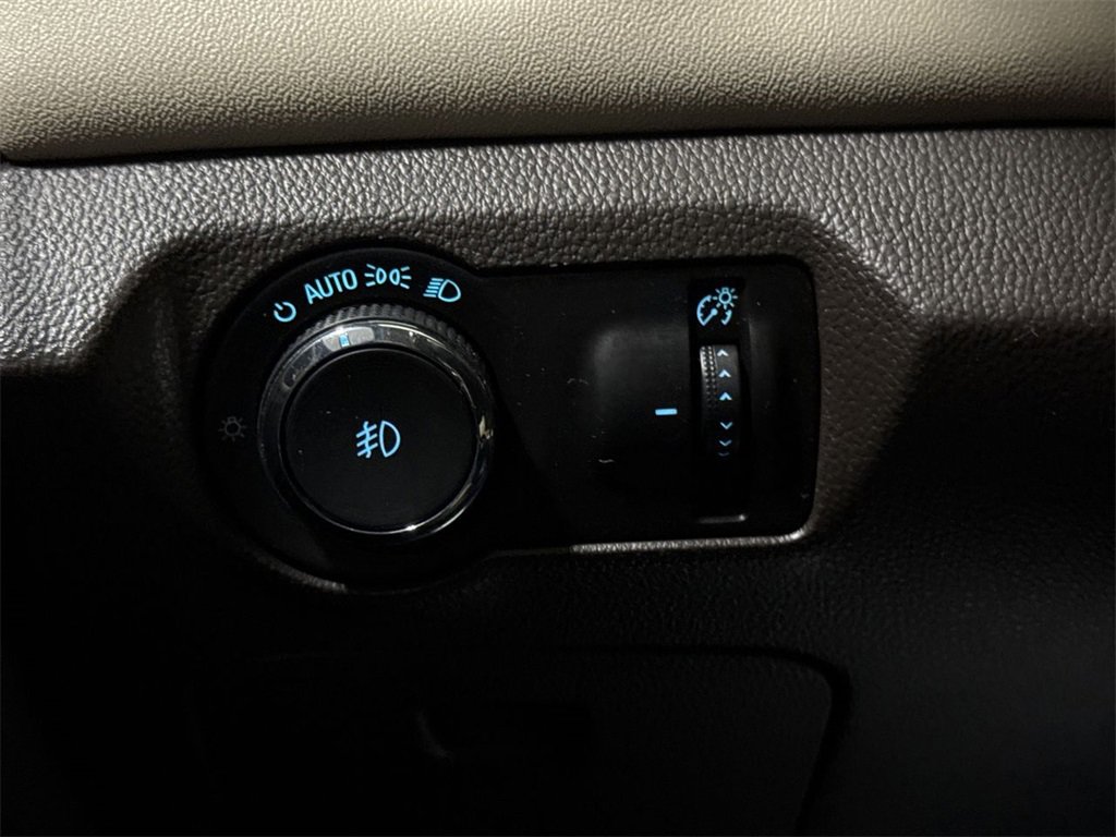 Used 2015 Chevrolet Cruze LTZ w/ Sun, Sound and Sport Package image 17