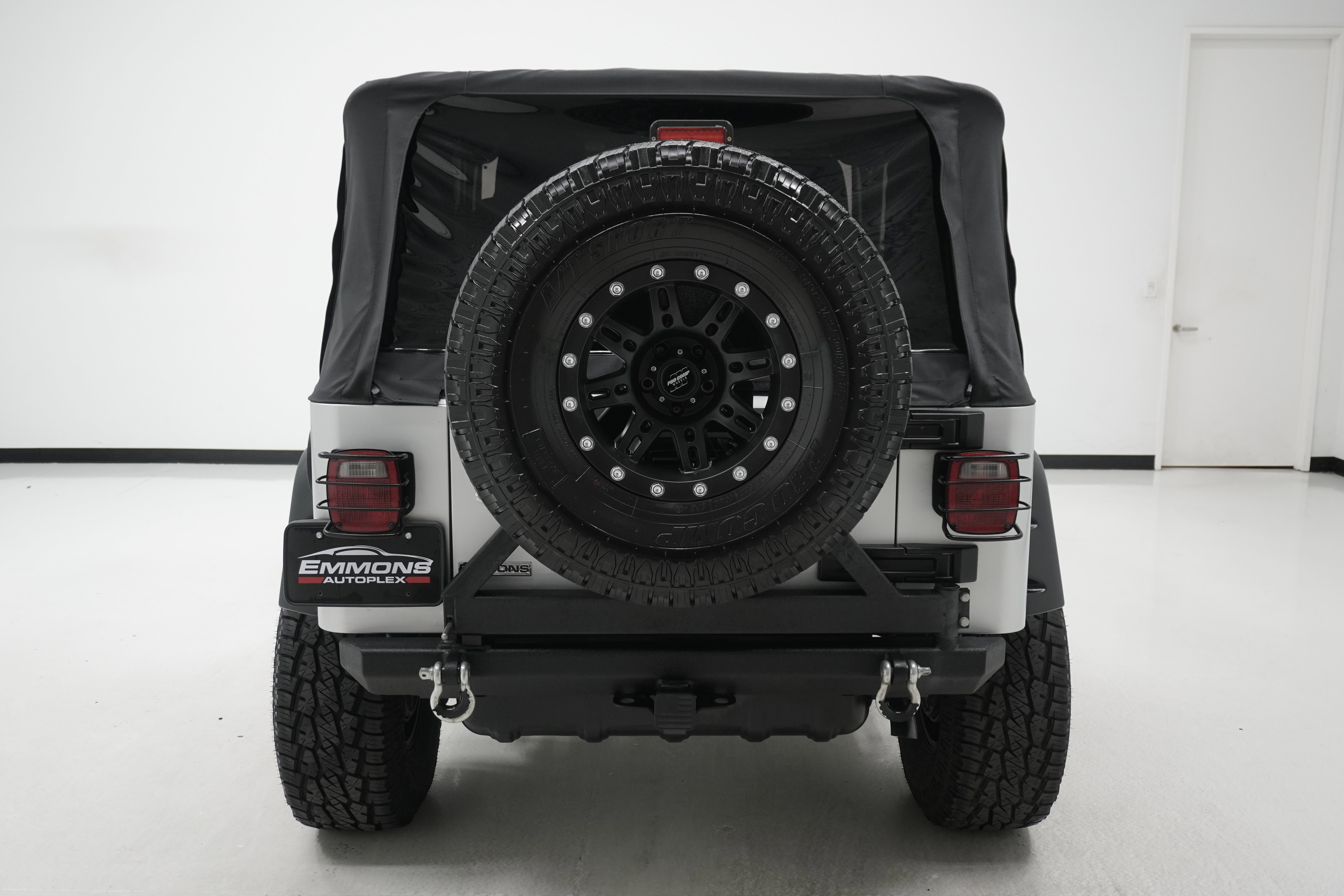 Used 2006 Jeep Wrangler X w/ Premium Audio Group AWD/4WD image 5