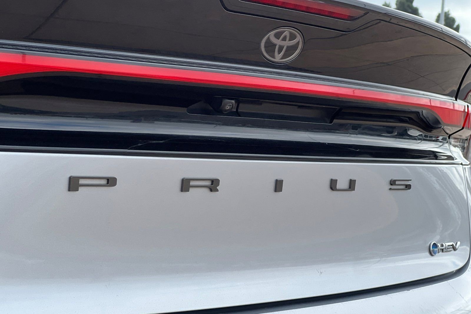 Used 2024 Toyota Prius LE image 33