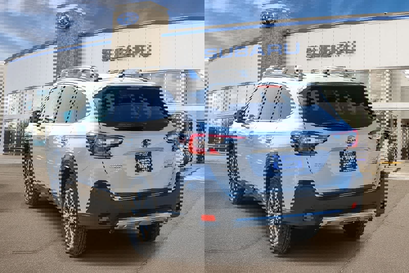 New 2025 Subaru Outback Touring XT image 2