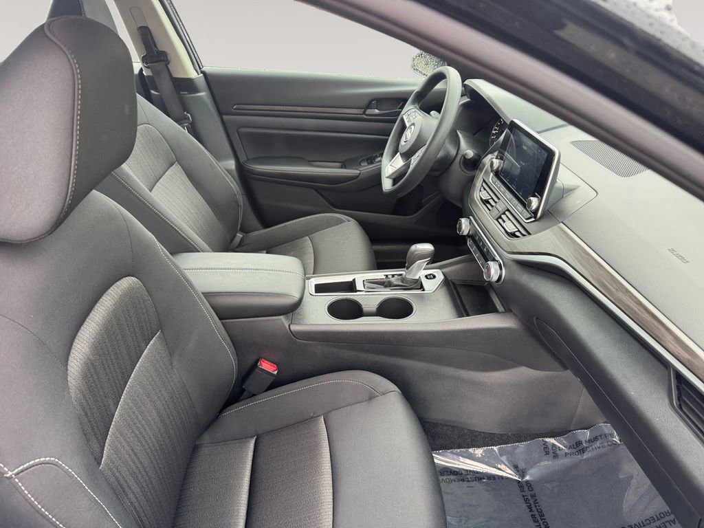 Used 2026 Nissan Altima 2.5 SV FWD image 15