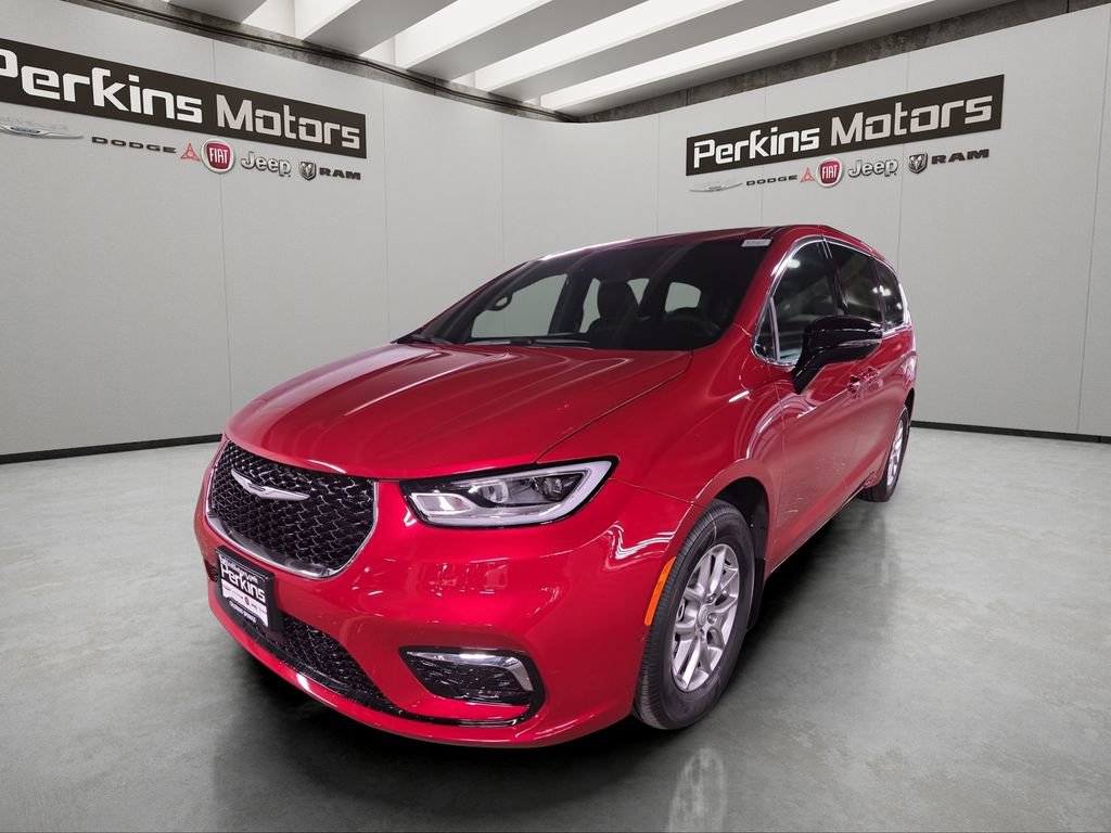 New 2026 Chrysler Pacifica Select