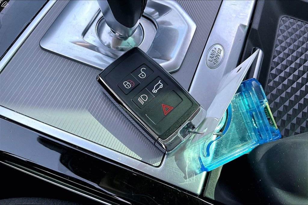 Used 2020 Land Rover Range Rover Evoque SE image 11