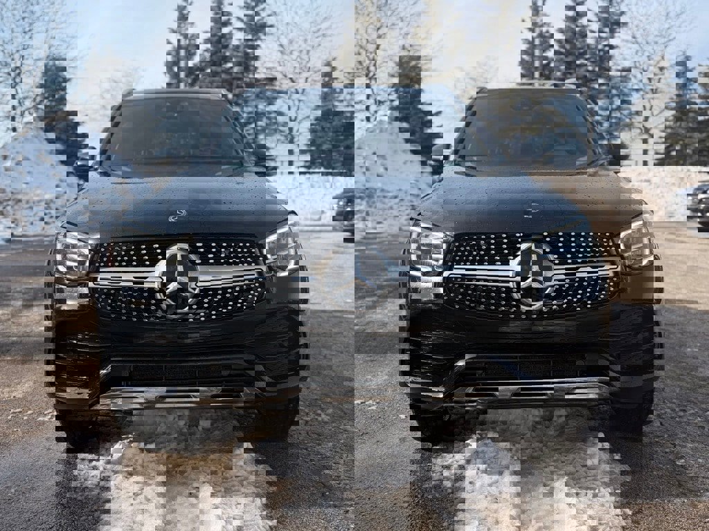 Used 2020 Mercedes-Benz GLC 300 4MATIC image 2