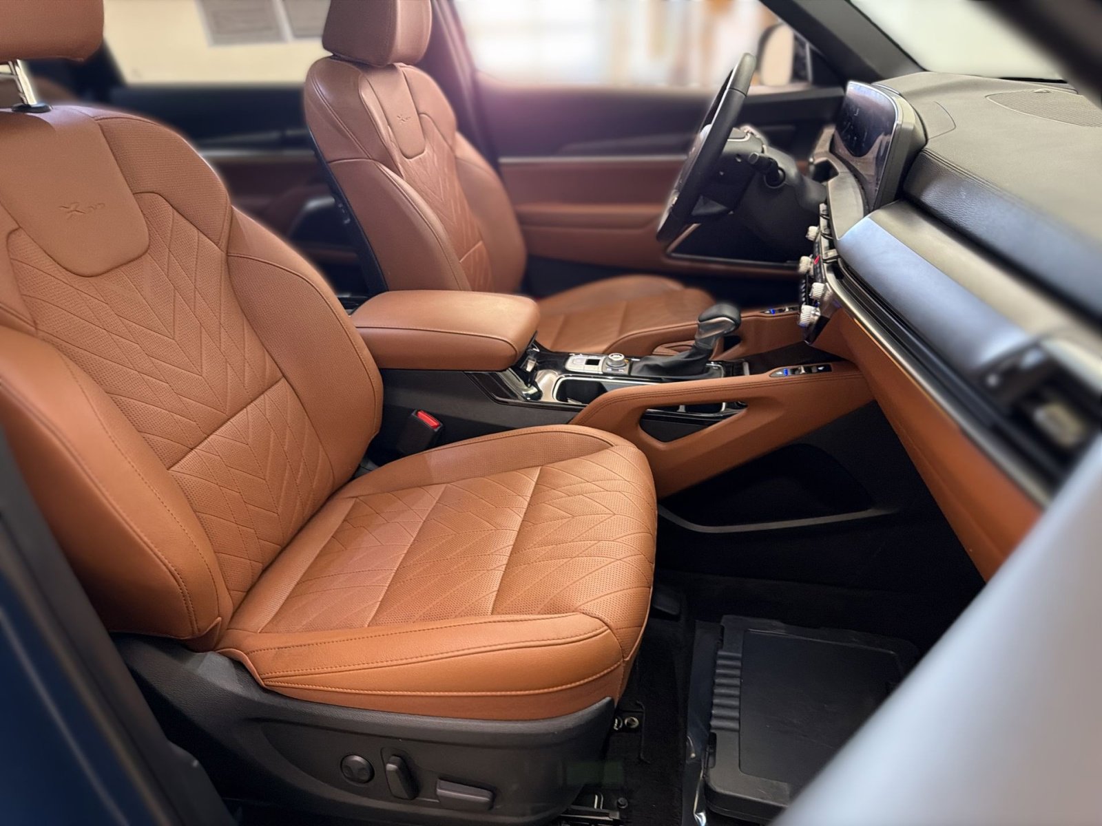 Used 2024 Kia Telluride SX X-Pro AWD/4WD image 29