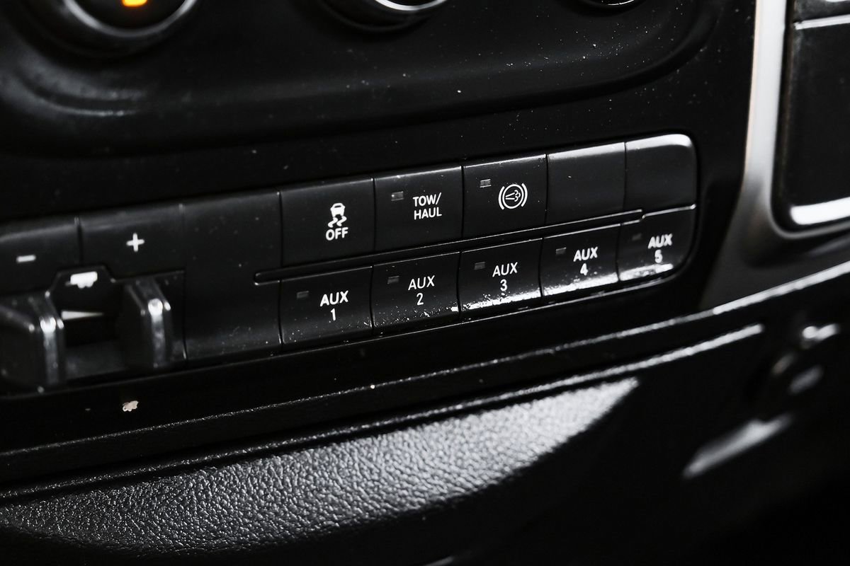 Used 2016 RAM 3500 SLT w/ Cold Weather Group image 23