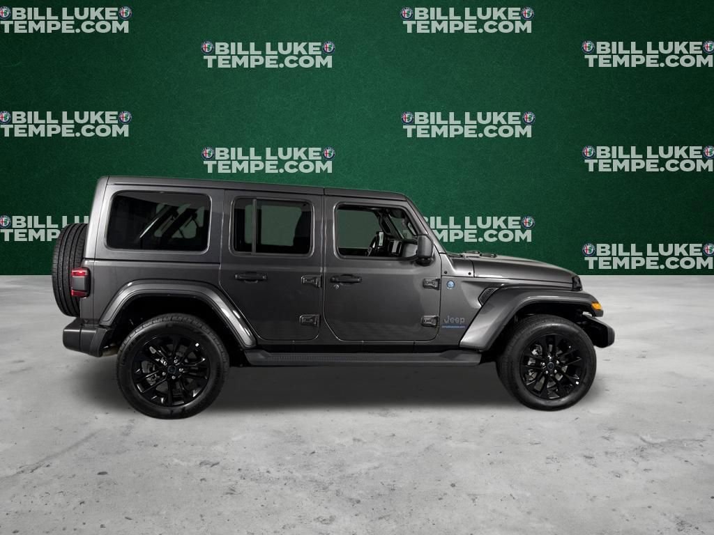 Used 2025 Jeep Wrangler Unlimited Sahara image 5