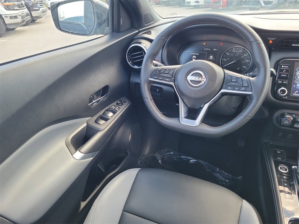 Used 2024 Nissan Kicks SR w/ SR Premium Package image 19