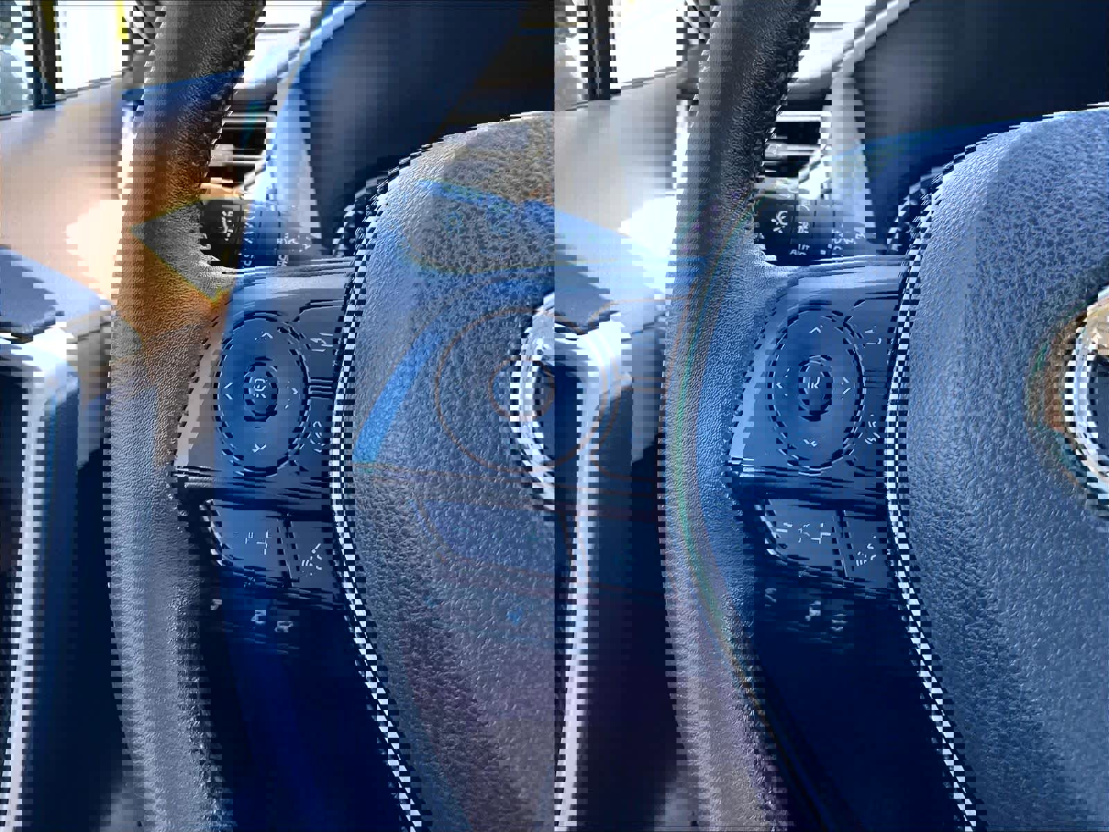 Used 2021 Toyota RAV4 XLE w/ Convenience Package AWD/4WD image 23