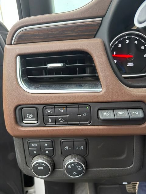Used 2021 Chevrolet Tahoe High Country AWD/4WD image 12