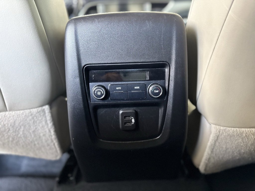 Used 2021 Buick Enclave Essence image 26