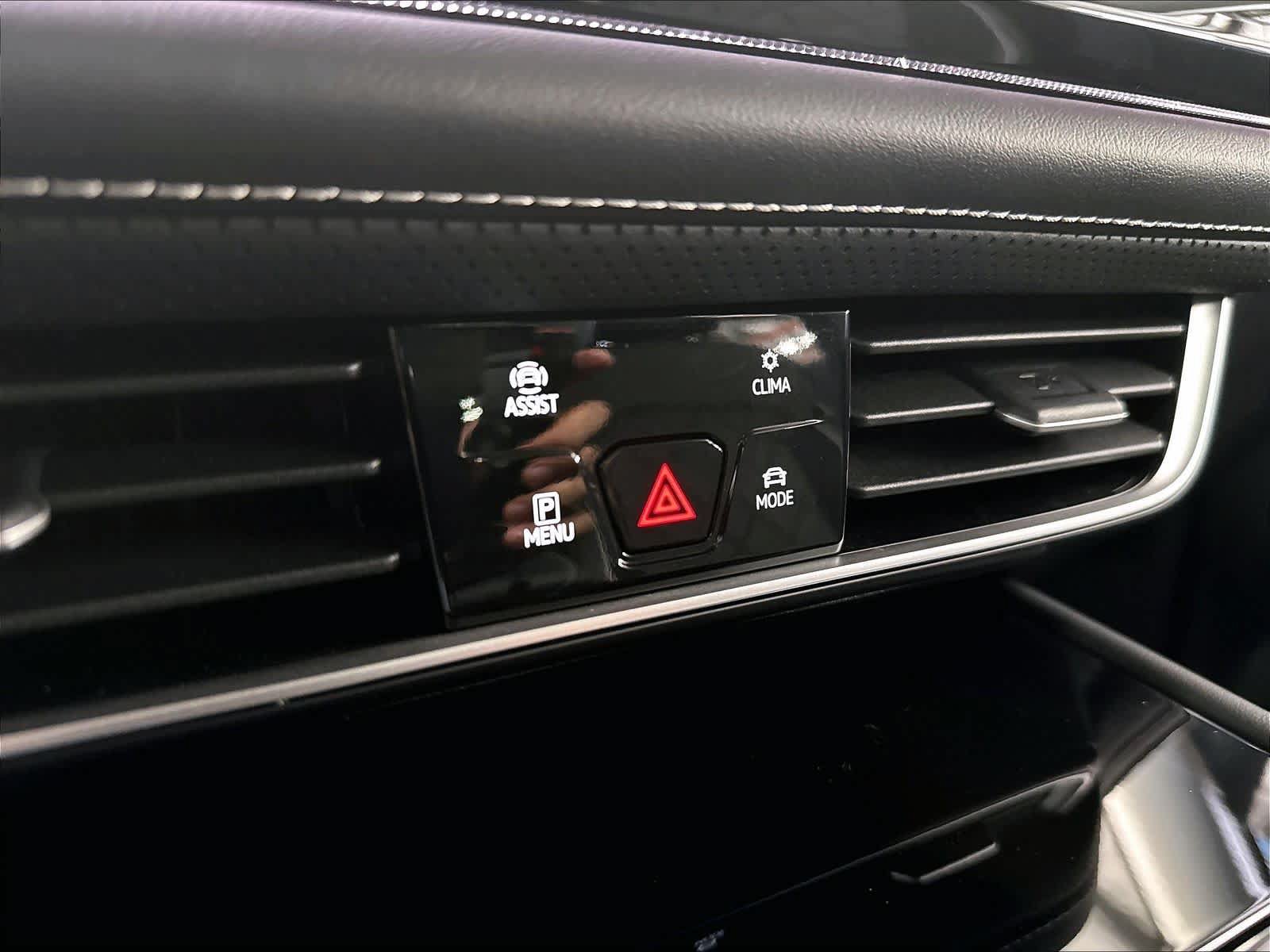 Certified 2026 Volkswagen Atlas SEL Premium R-Line AWD/4WD image 18
