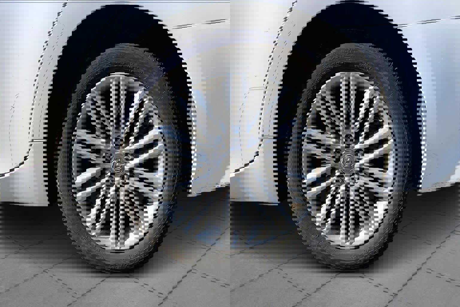 Used 2013 Lexus ES 350 w/ Luxury Pkg image 11