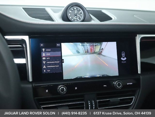 Used 2023 Porsche Macan AWD/4WD image 26
