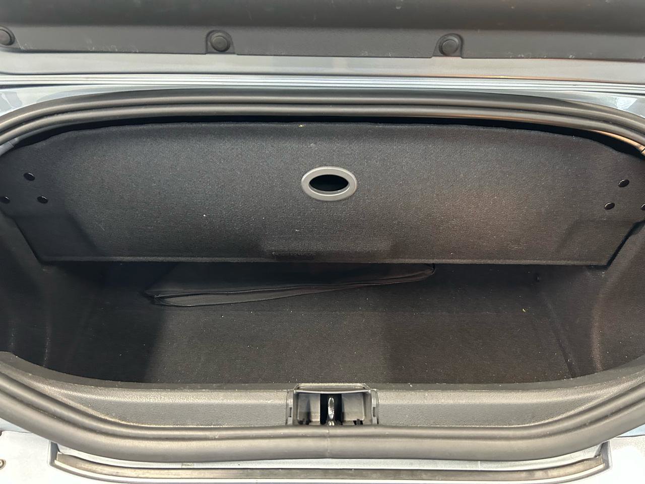 Used 2005 Chrysler Crossfire Limited image 28