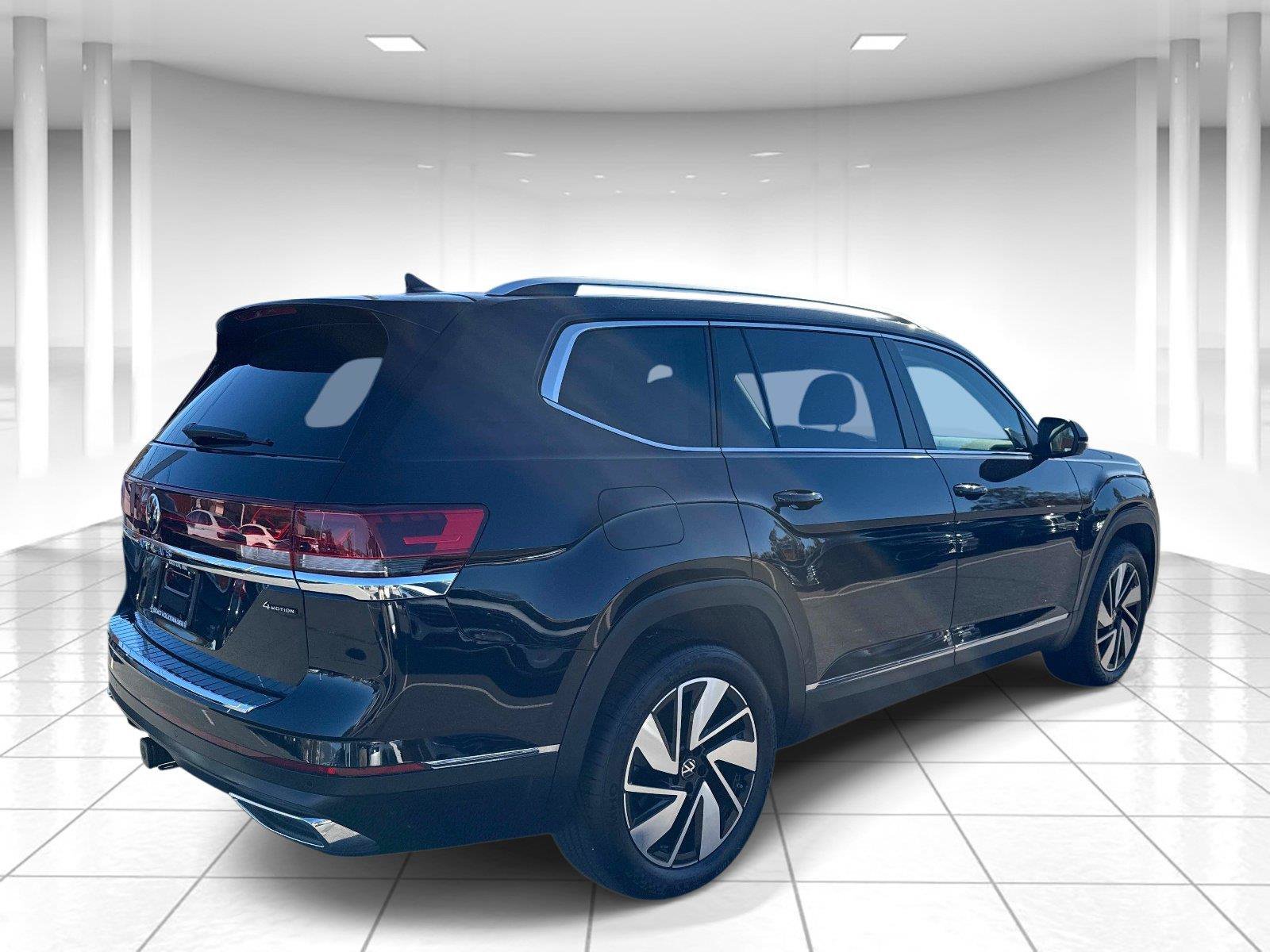 Certified 2024 Volkswagen Atlas SEL AWD/4WD image 3