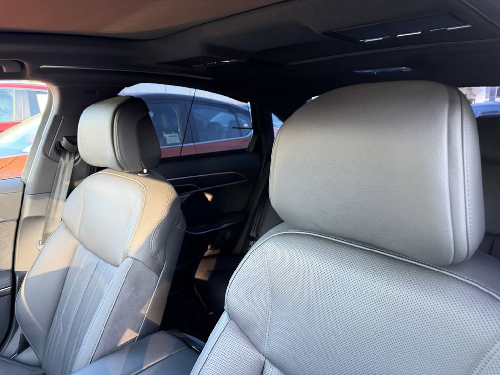 Used 2023 Audi A8 L 3.0T w/ Luxury Package image 16