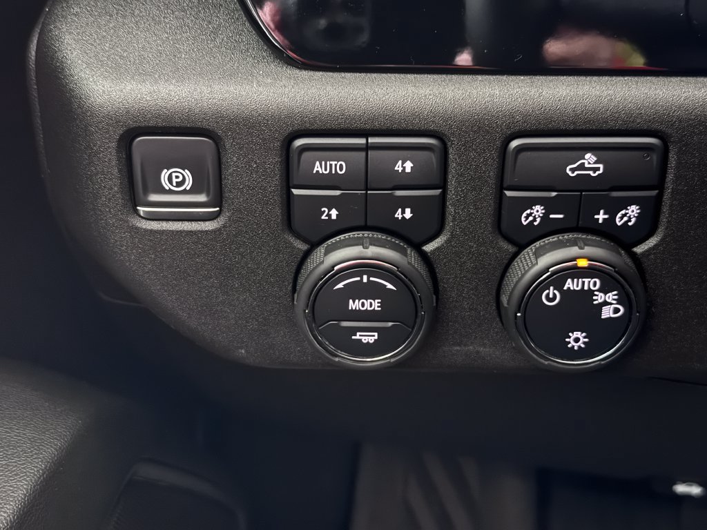 Certified 2024 Chevrolet Silverado 1500 LT w/ Z71 Off-Road Package AWD/4WD image 25