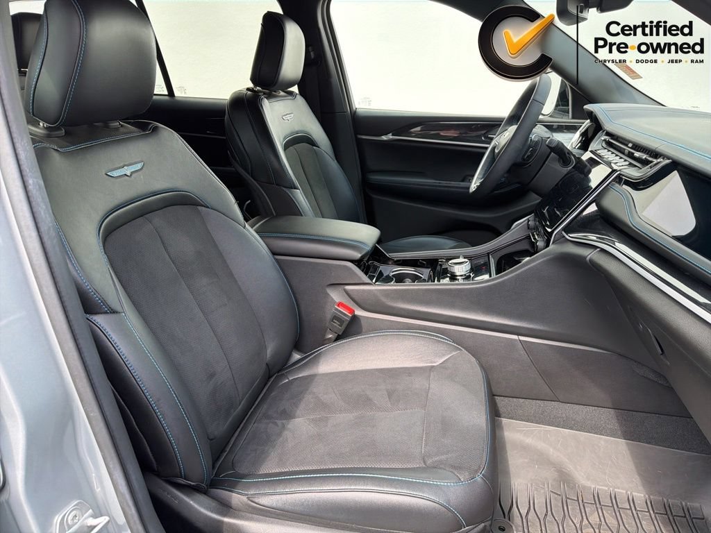Used 2022 Jeep Grand Cherokee Trailhawk AWD/4WD image 38