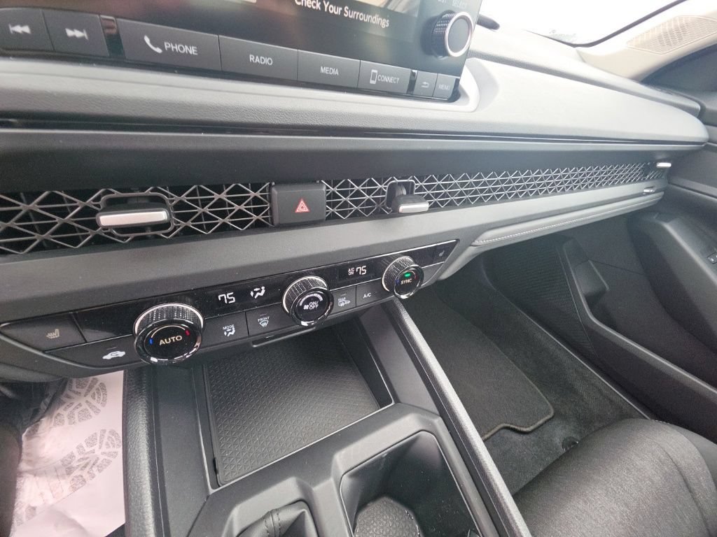 Certified 2023 Honda Accord EX image 20