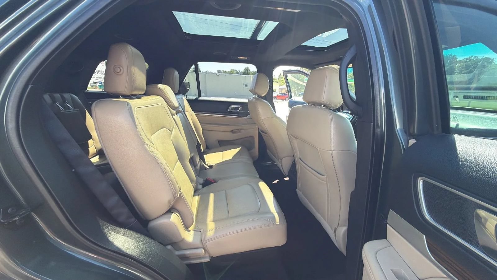 Used 2016 Ford Explorer Limited w/ Equipment Group 301A AWD/4WD image 45